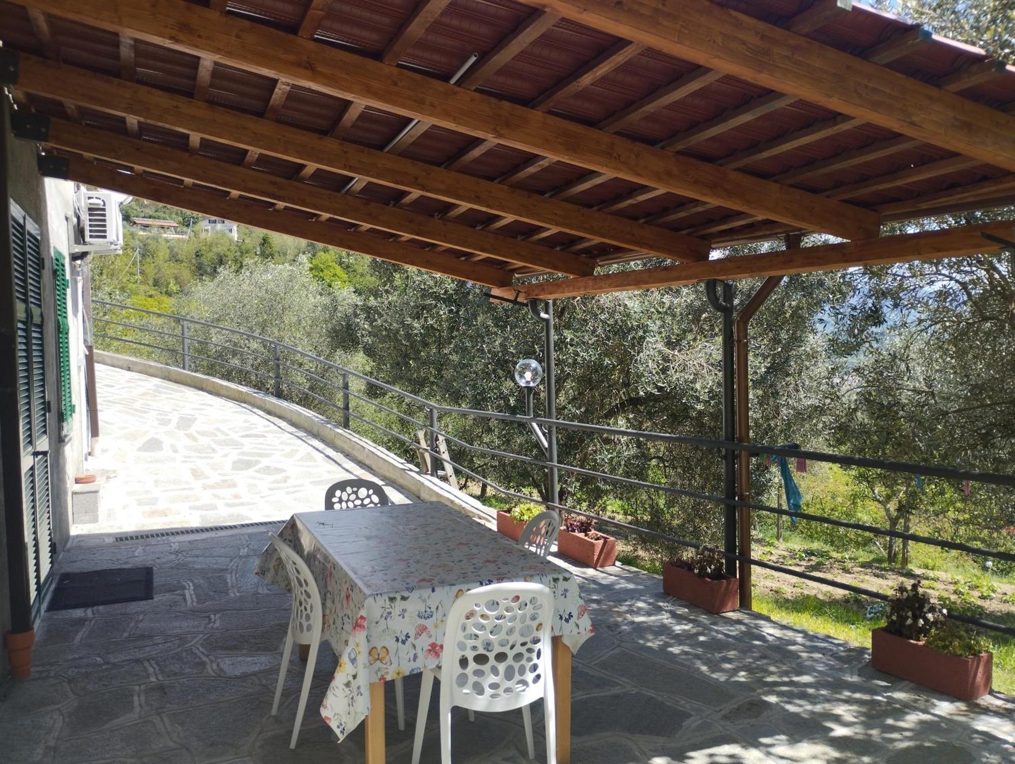 Villa Degli Ulivi Tivegna Bagian luar foto